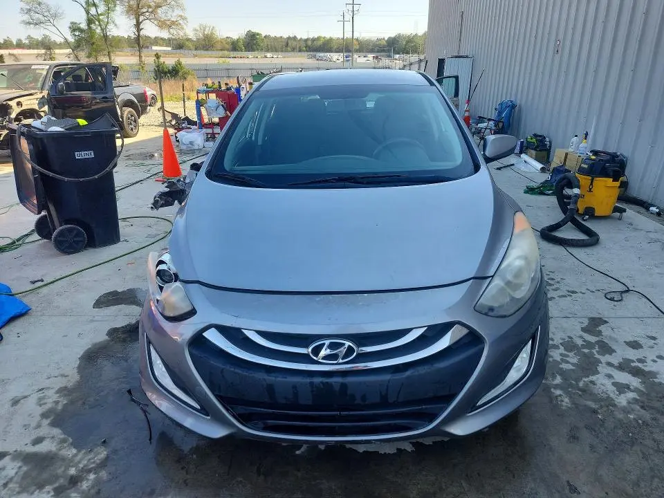 2013 HYUNDAI ELANTRA GT BASE  