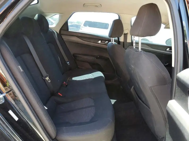 2021 KIA K5 LX  