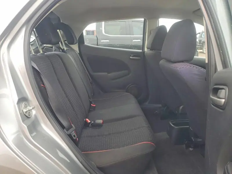 2012 MAZDA MAZDA2   