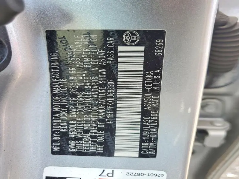 2017 TOYOTA CAMRY XLE  