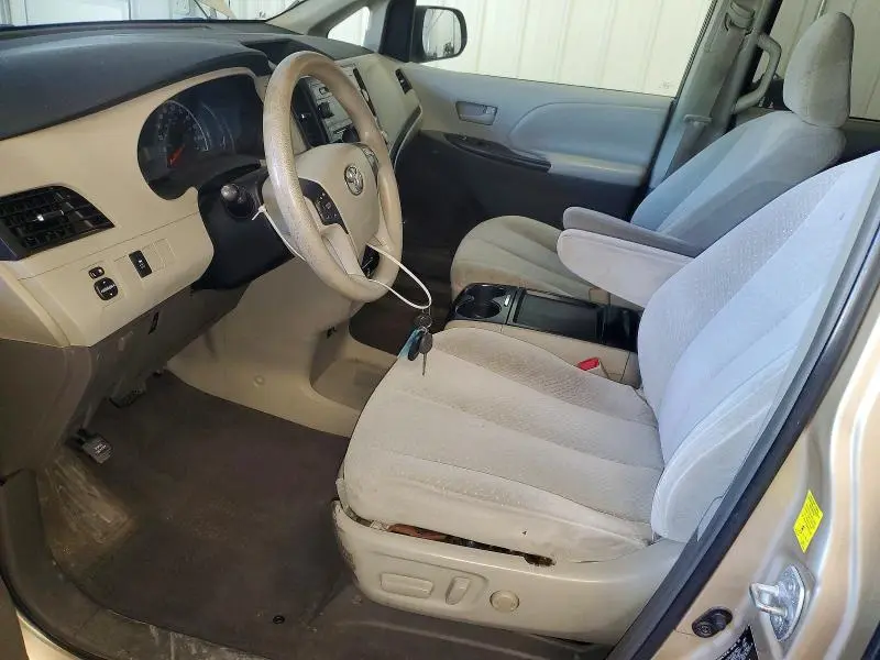 2011 TOYOTA SIENNA LE  