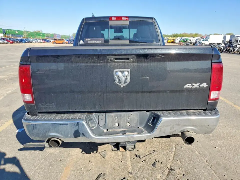 2018 RAM 1500 SLT  