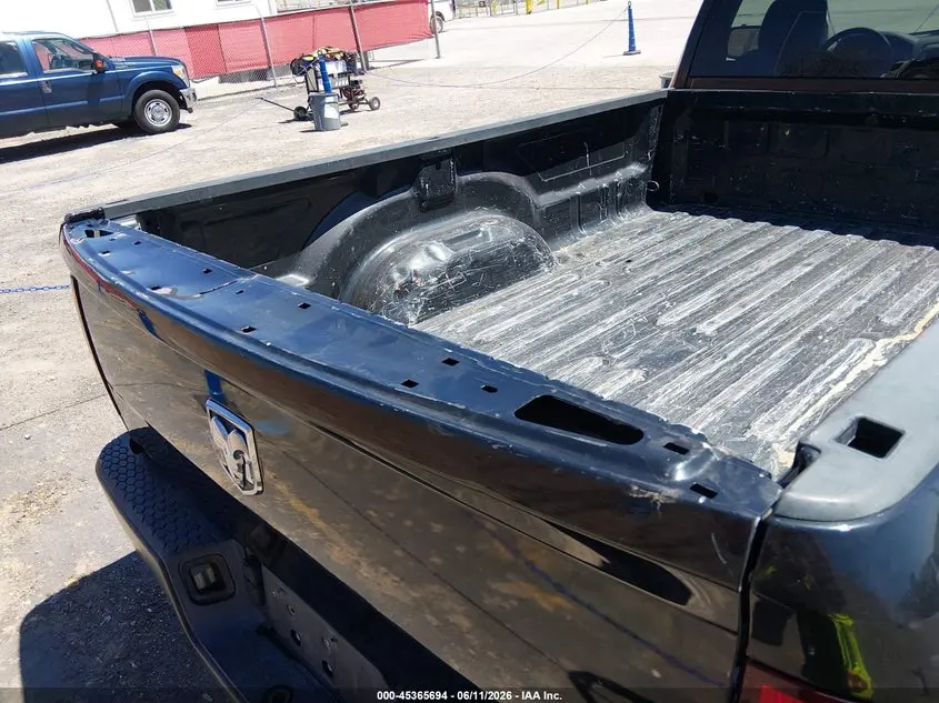 2017 RAM 1500 TRADESMAN  4X2 8' BOX