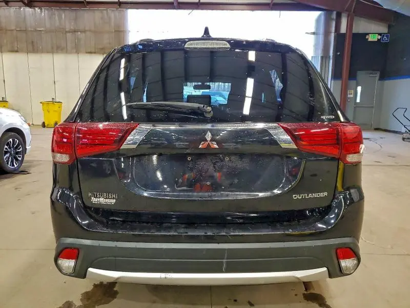 2018 MITSUBISHI OUTLANDER ES  