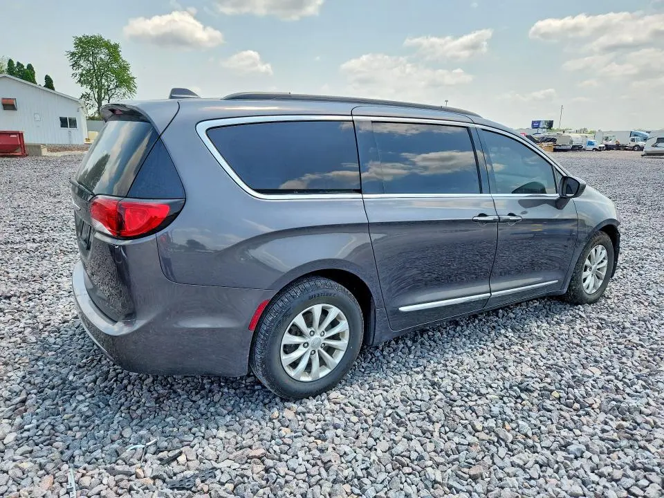 2017 CHRYSLER PACIFICA TOURING L  