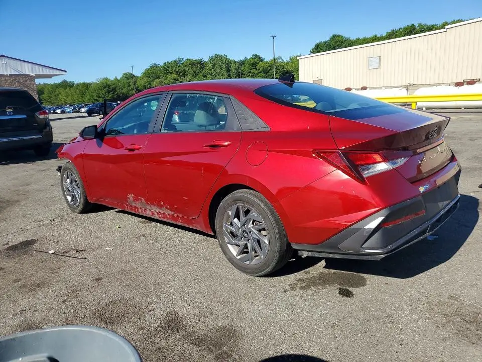 2024 HYUNDAI ELANTRA SEL  