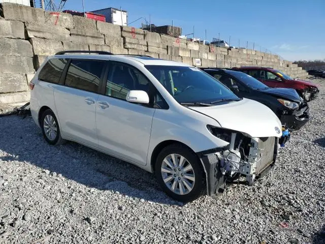 2015 TOYOTA SIENNA XLE  