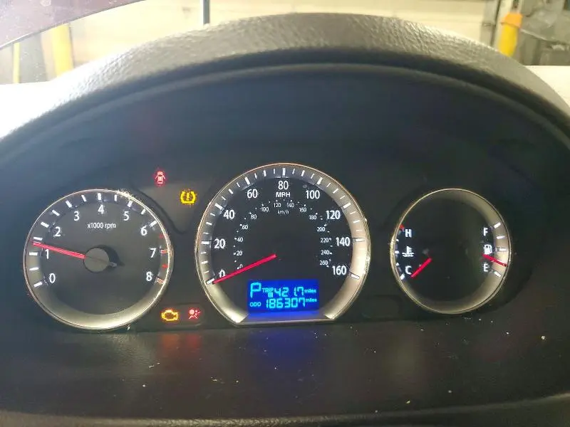 2010 HYUNDAI SONATA GLS  