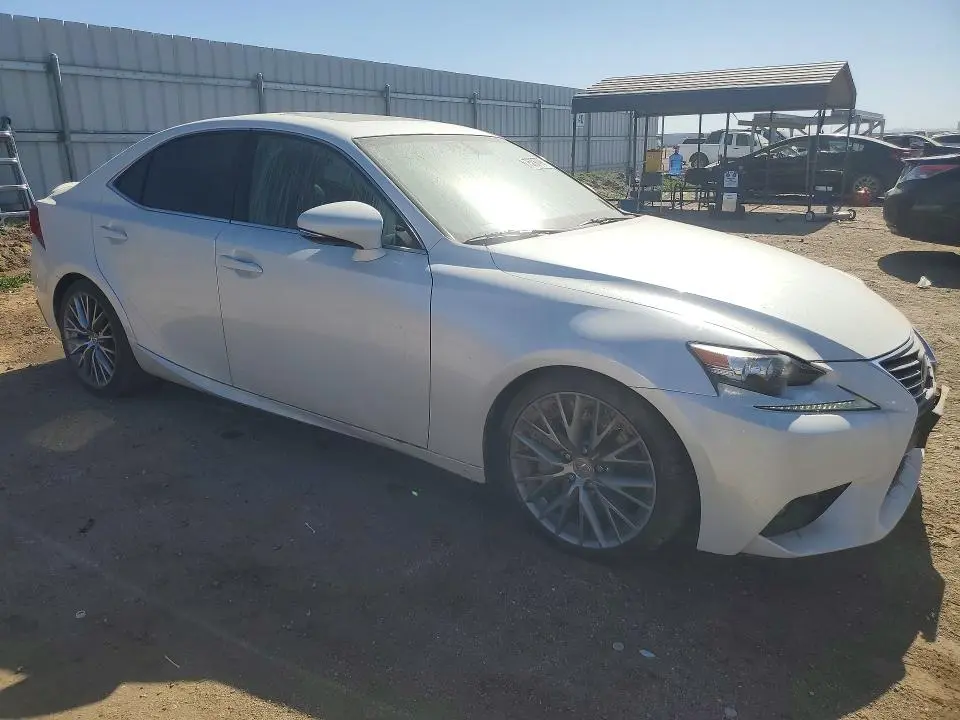 2016 LEXUS IS 200T   
