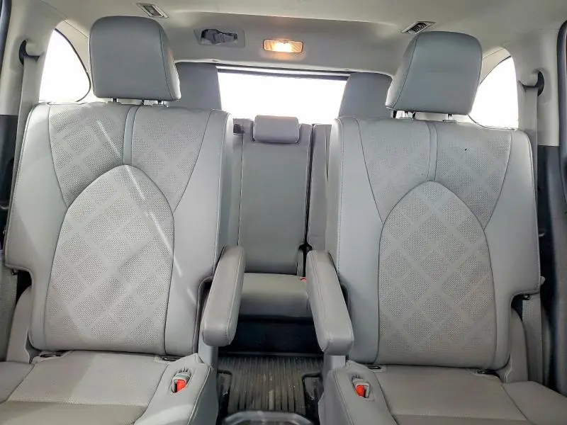 2021 TOYOTA HIGHLANDER HYBRID PLATINUM  