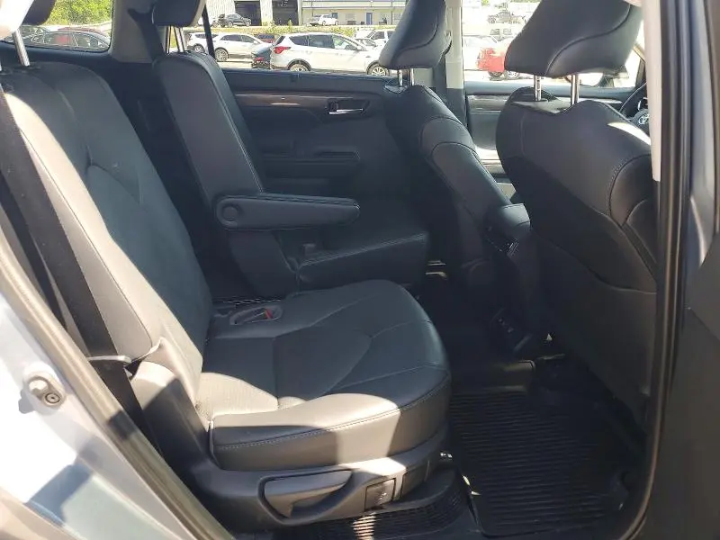 2021 TOYOTA HIGHLANDER HYBRID PLATINUM  