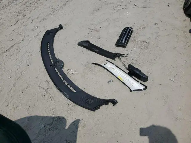 2016 DODGE CHALLENGER SRT HELLCAT  