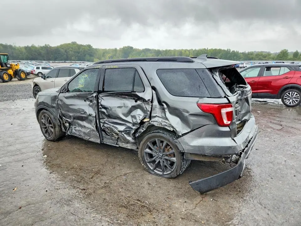 2017 FORD EXPLORER XLT  