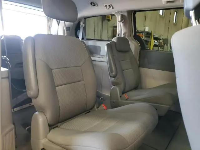2010 CHRYSLER TOWN & COUNTRY TOURING  