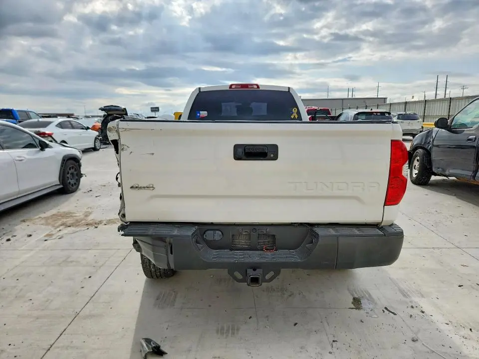 2019 TOYOTA TUNDRA SR  