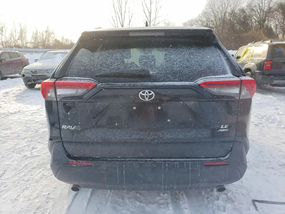 2021 TOYOTA RAV4 LE  