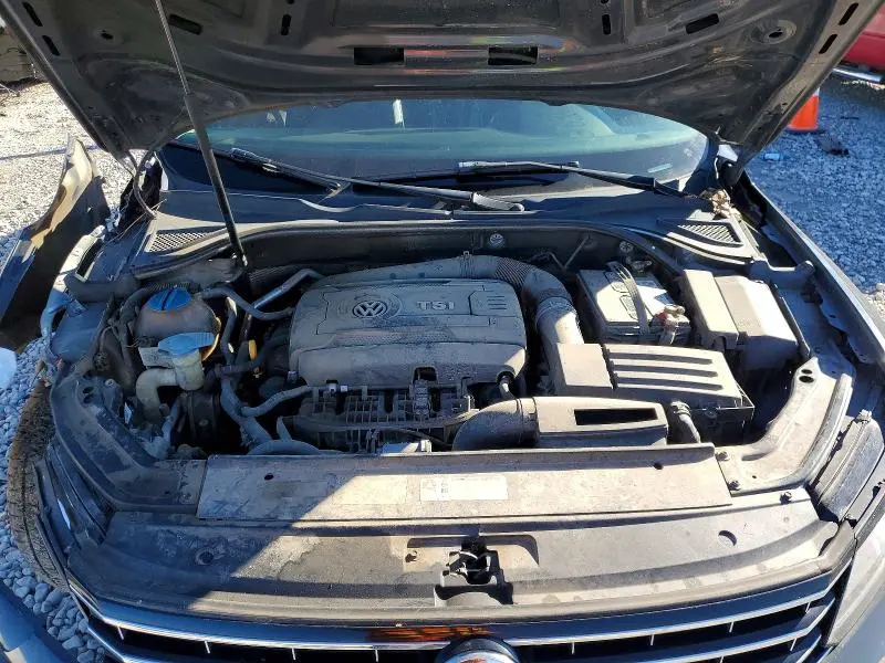 2017 VOLKSWAGEN PASSAT R-LINE  