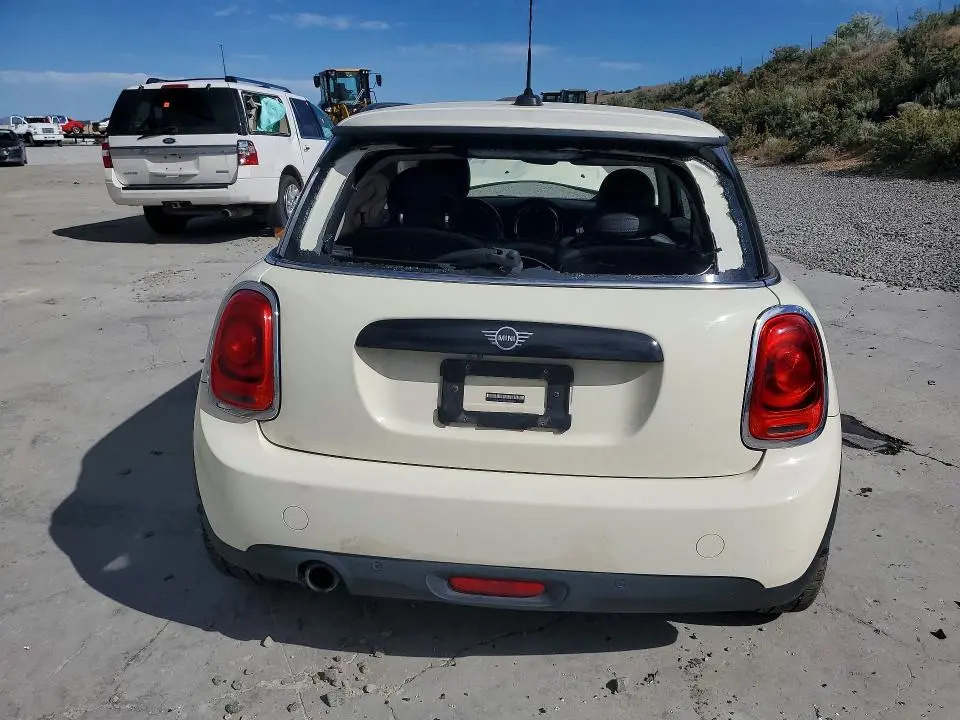 2019 MINI COOPER   