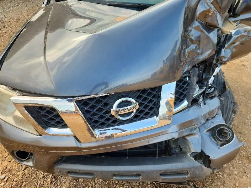 2016 NISSAN FRONTIER SV  