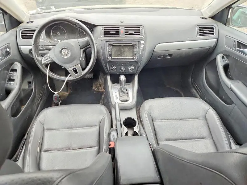 2013 VOLKSWAGEN JETTA SE  