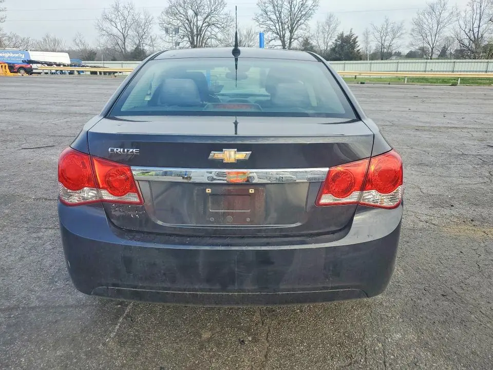 2013 CHEVROLET CRUZE LS  