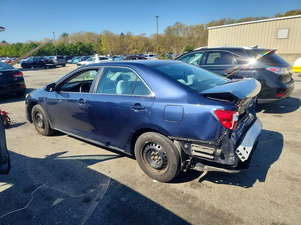 2014 TOYOTA CAMRY LE  
