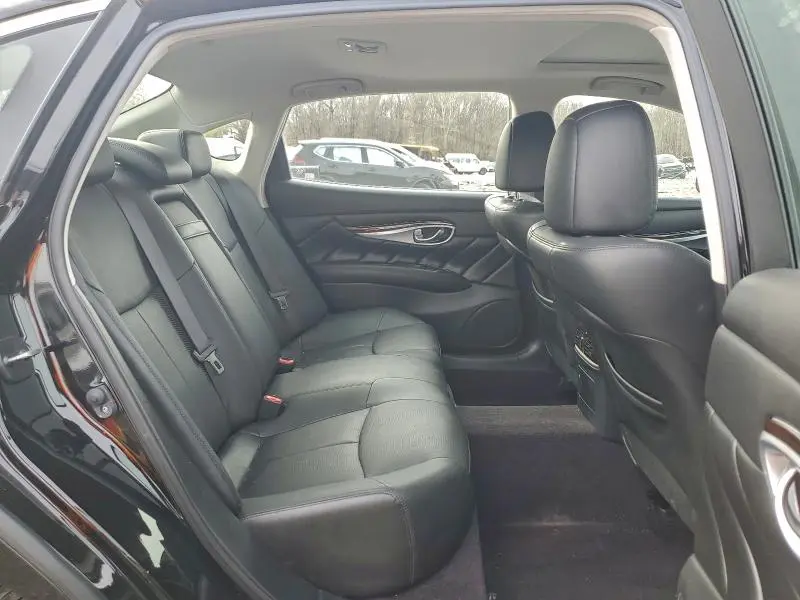 2018 INFINITI Q70L 3.7 LUXE  