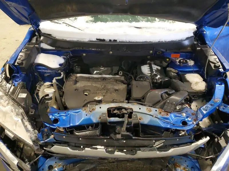 2020 MITSUBISHI RVR SE  