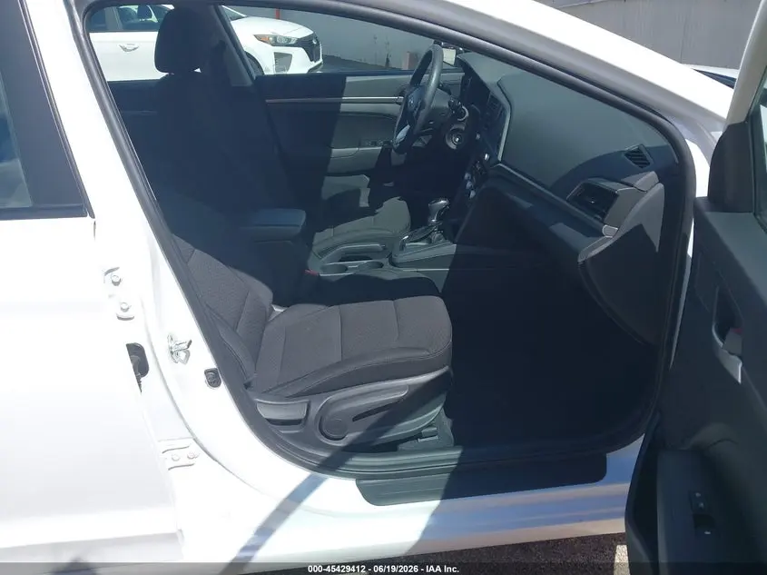 2020 HYUNDAI ELANTRA SE