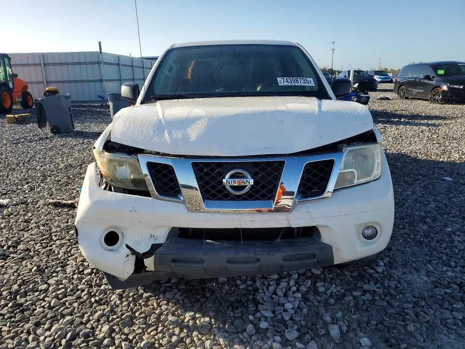 2019 NISSAN FRONTIER SV  
