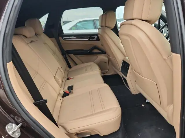 2021 PORSCHE CAYENNE S  