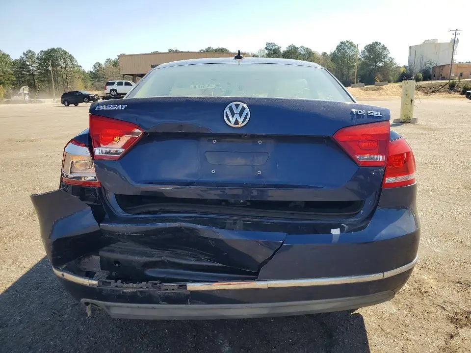 2015 VOLKSWAGEN PASSAT SEL  