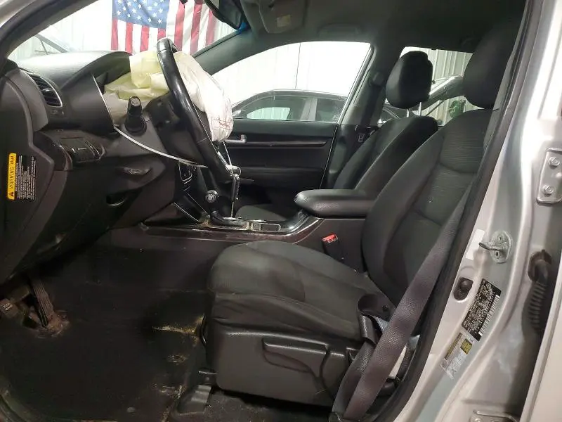 2014 KIA SORENTO LX  