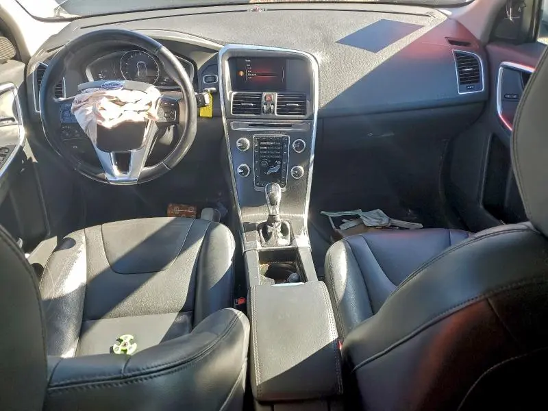 2016 VOLVO XC60 T5 PREMIER  