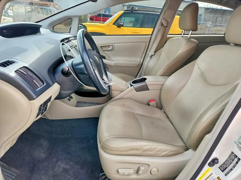 2013 TOYOTA PRIUS FOUR  