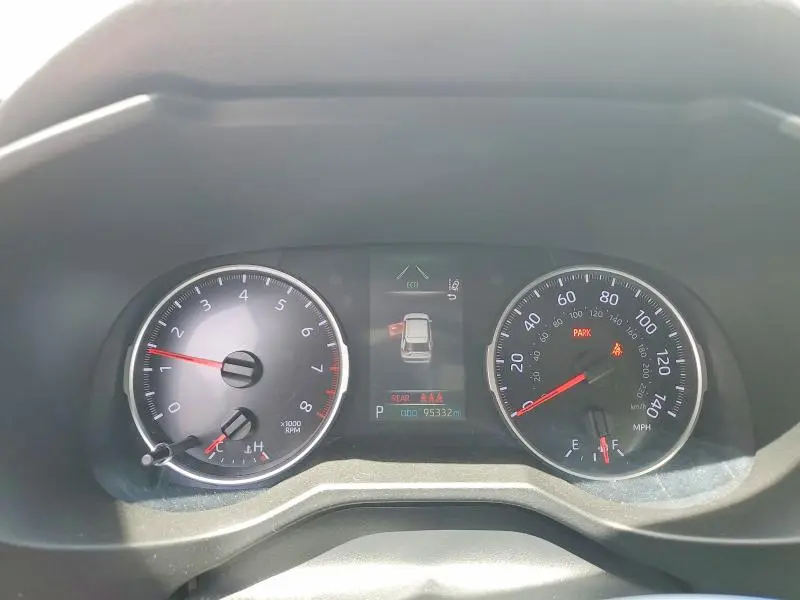 2020 TOYOTA RAV4 LE  