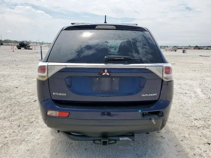 2014 MITSUBISHI OUTLANDER ES  