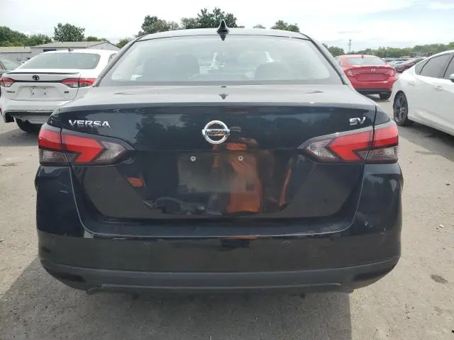 2022 NISSAN VERSA SV  