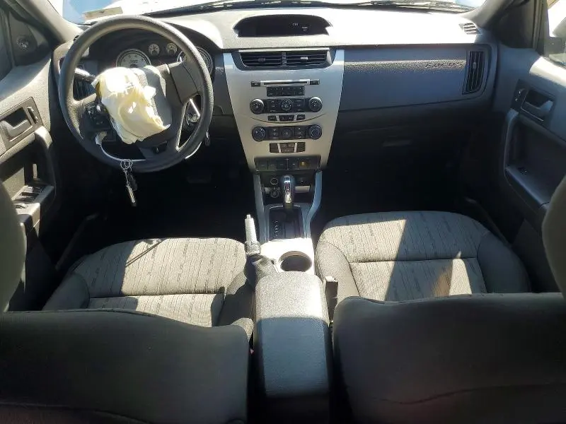 2010 FORD FOCUS SE  