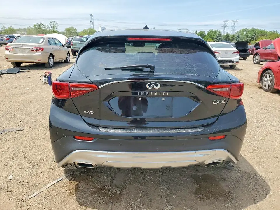 2017 INFINITI QX30 PREMIUM  