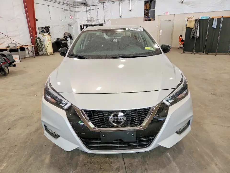 2021 NISSAN VERSA SR  
