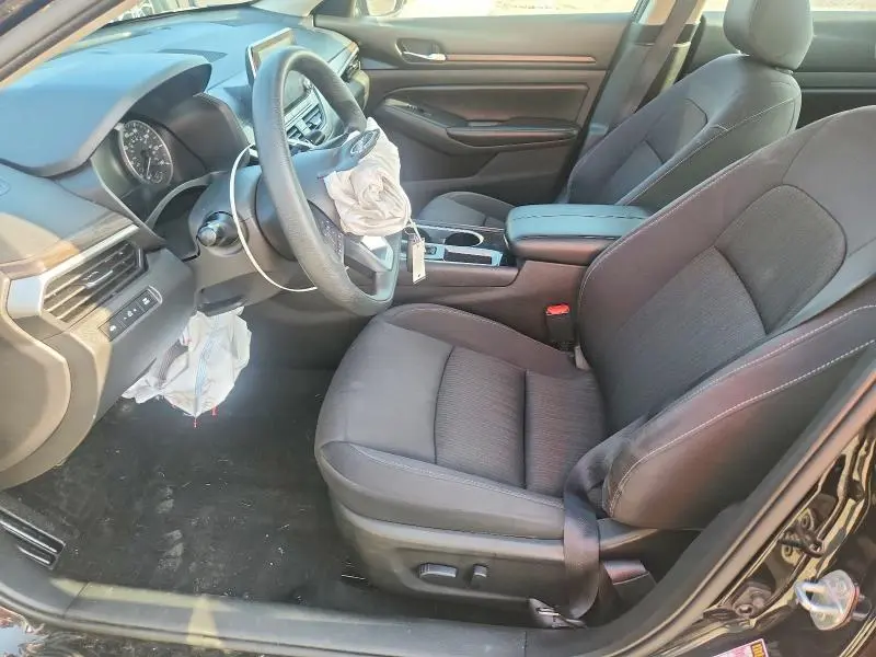 2024 NISSAN ALTIMA SV  