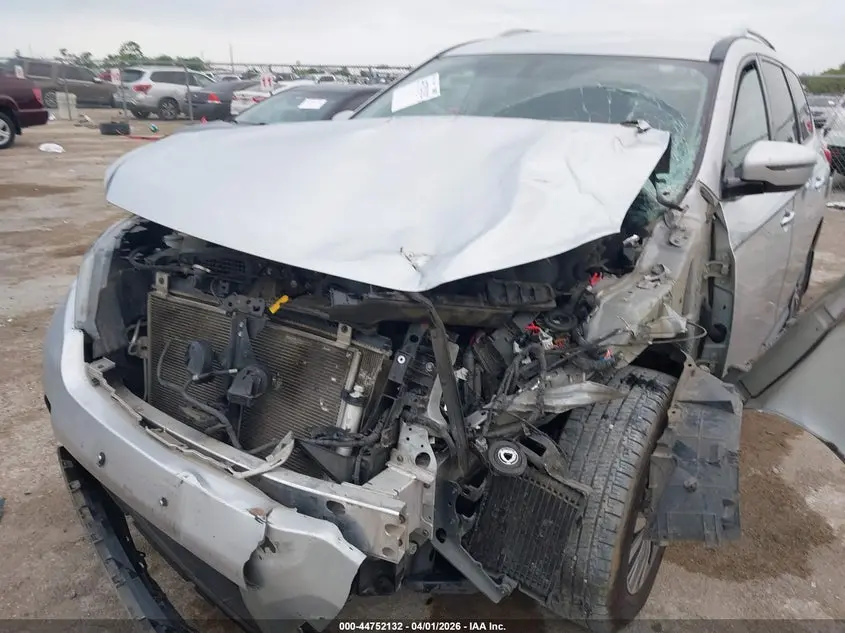 2019 NISSAN PATHFINDER S