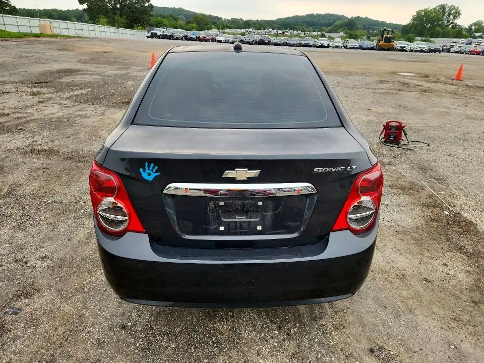 2015 CHEVROLET SONIC LT  