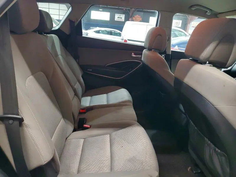 2017 HYUNDAI SANTA FE SE  