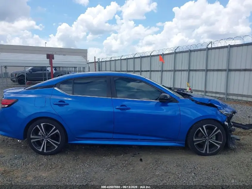 2022 NISSAN SENTRA SR XTRONIC CVT