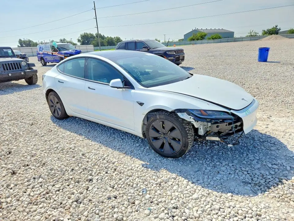2024 TESLA MODEL 3   