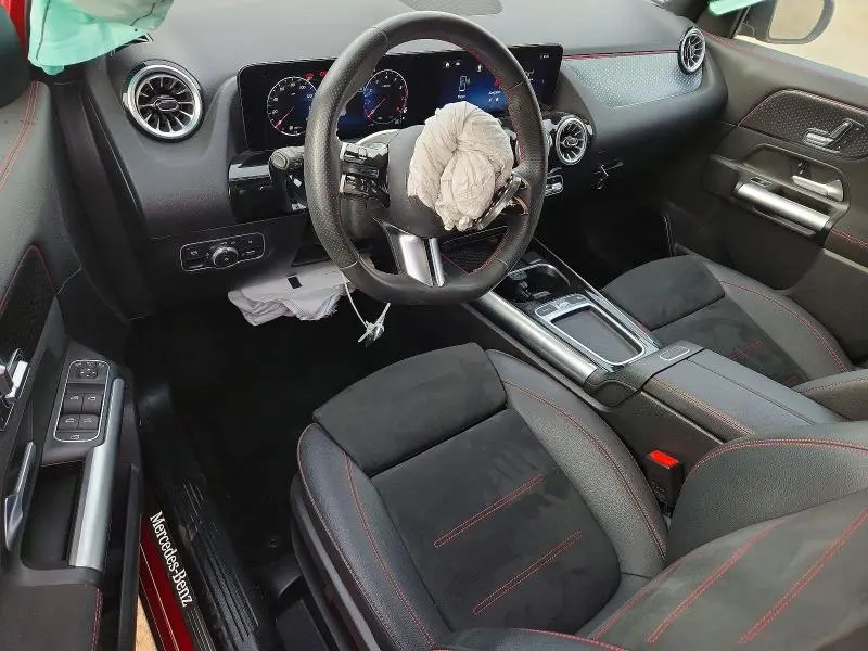2025 MERCEDES-BENZ GLA 250  