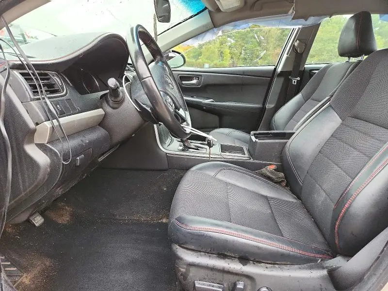 2017 TOYOTA CAMRY SE  