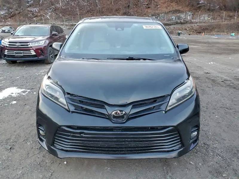 2020 TOYOTA SIENNA   
